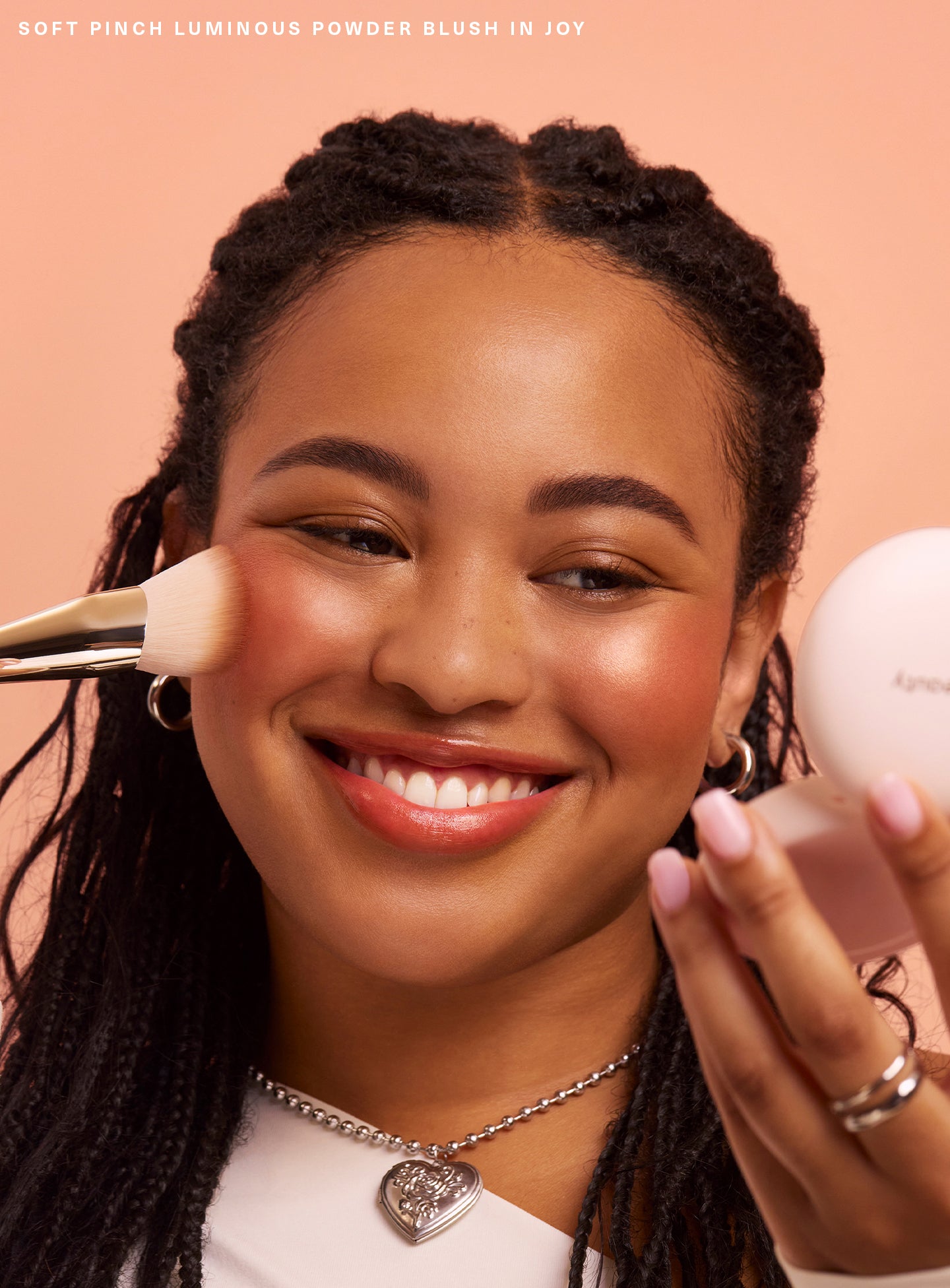 soft pinch luminous powder blush soft pinch luminous powder blush